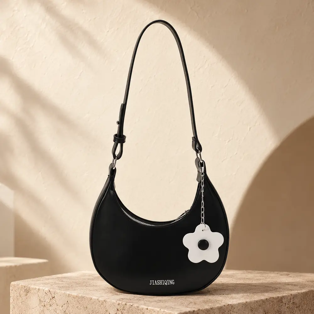 Levina Maya handbag in Black