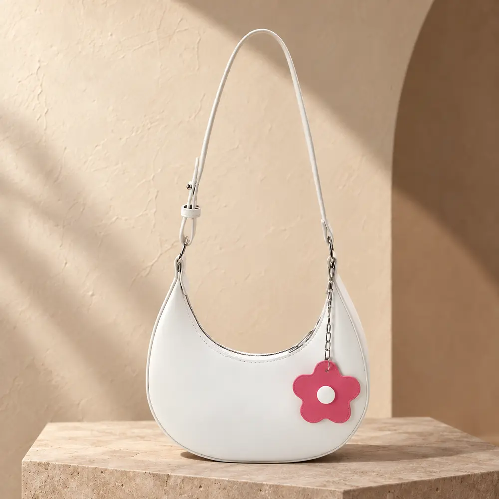 Levina Maya handbag in White
